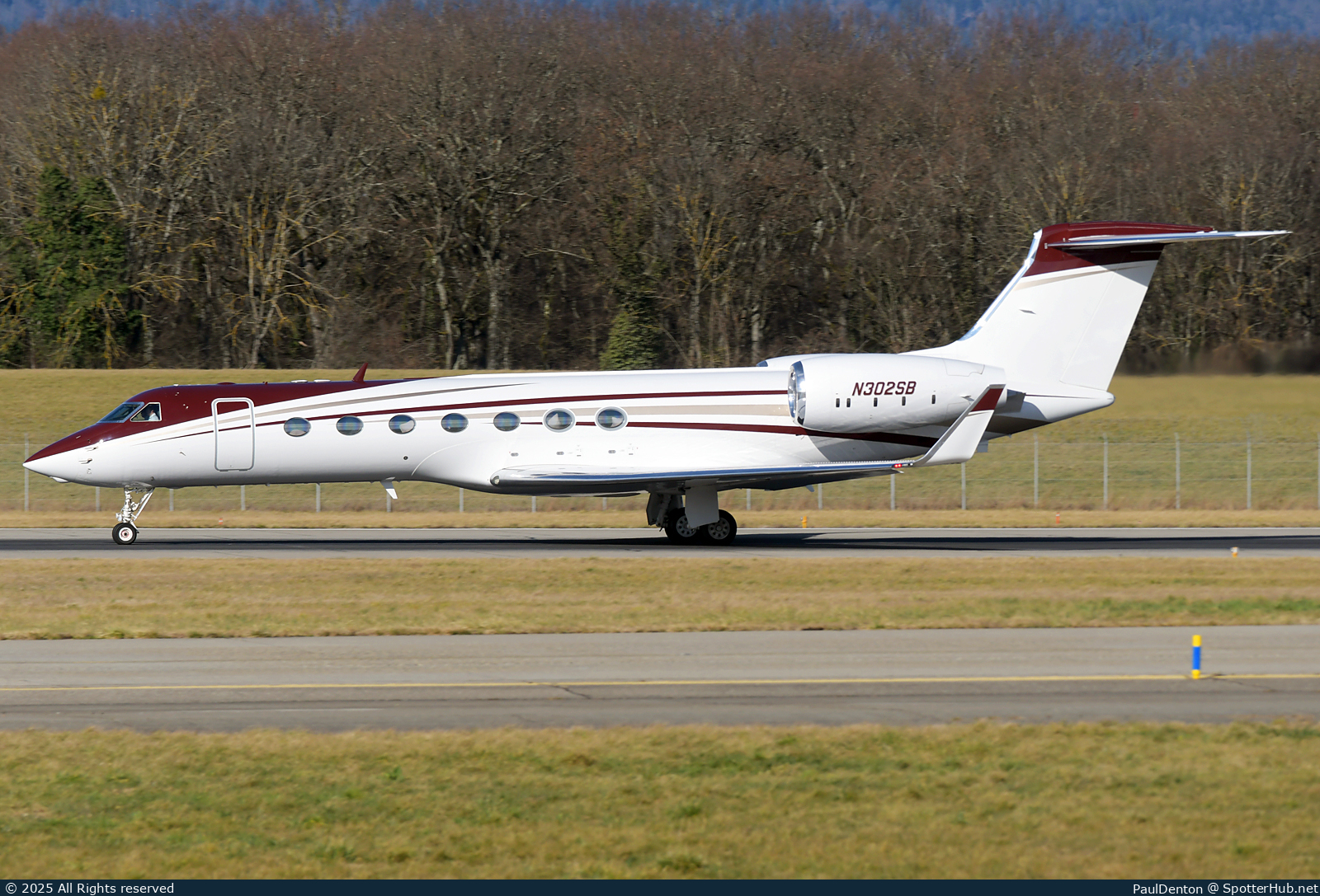 Photo of N302SB - Gulfstream GV-SP (G550) operated by Private