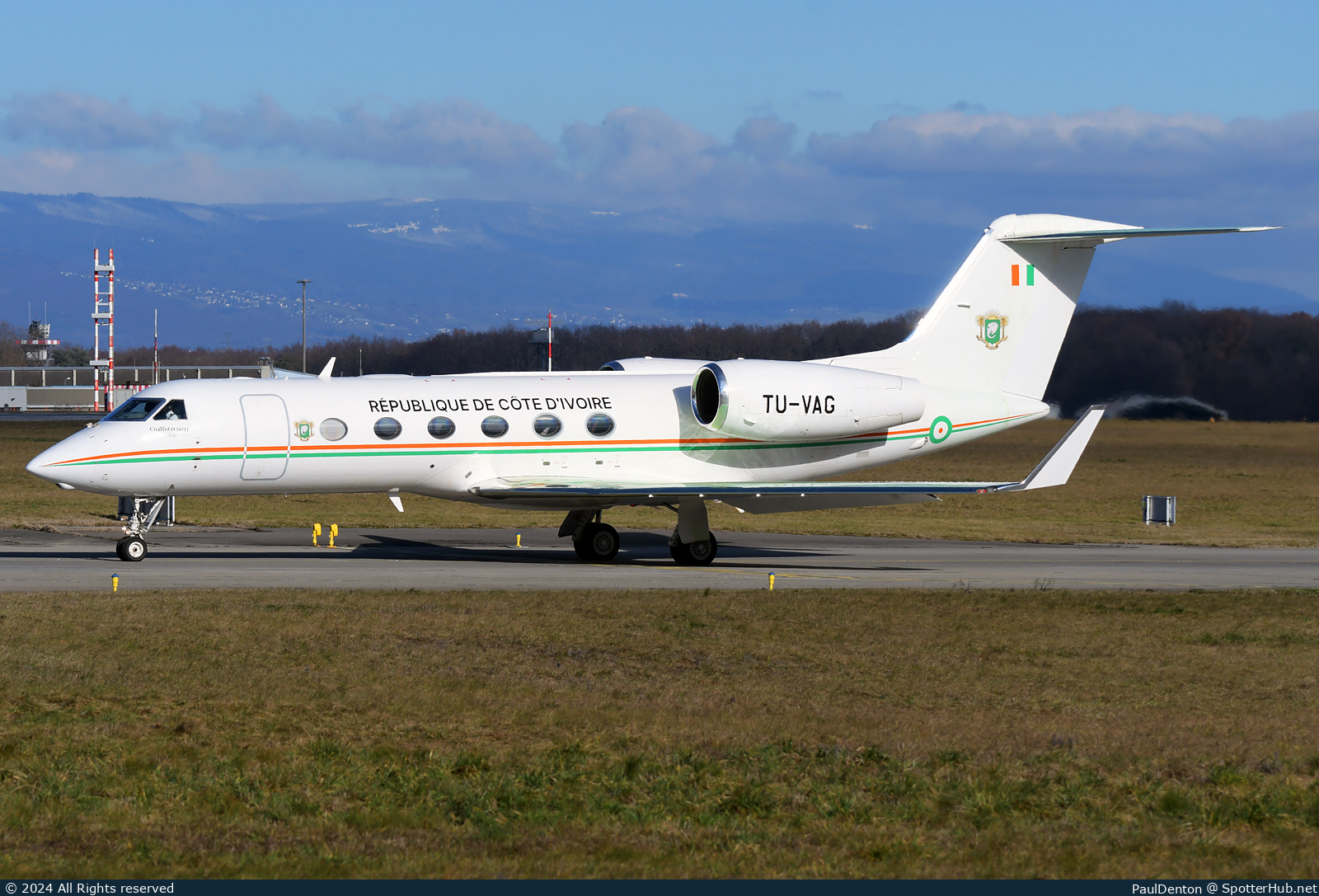 Photo of TU-VAG - Gulfstream GIV-X (G450) operated by Government of Ivory Coast