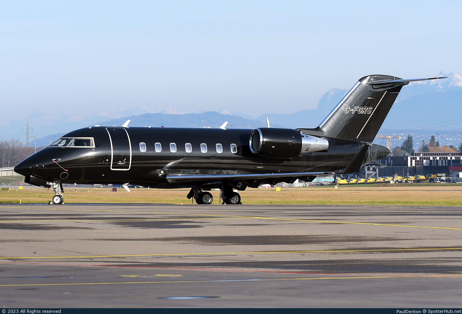 Photo of C-FGRS - Bombardier Challenger 605 operated by PAL Aerospace