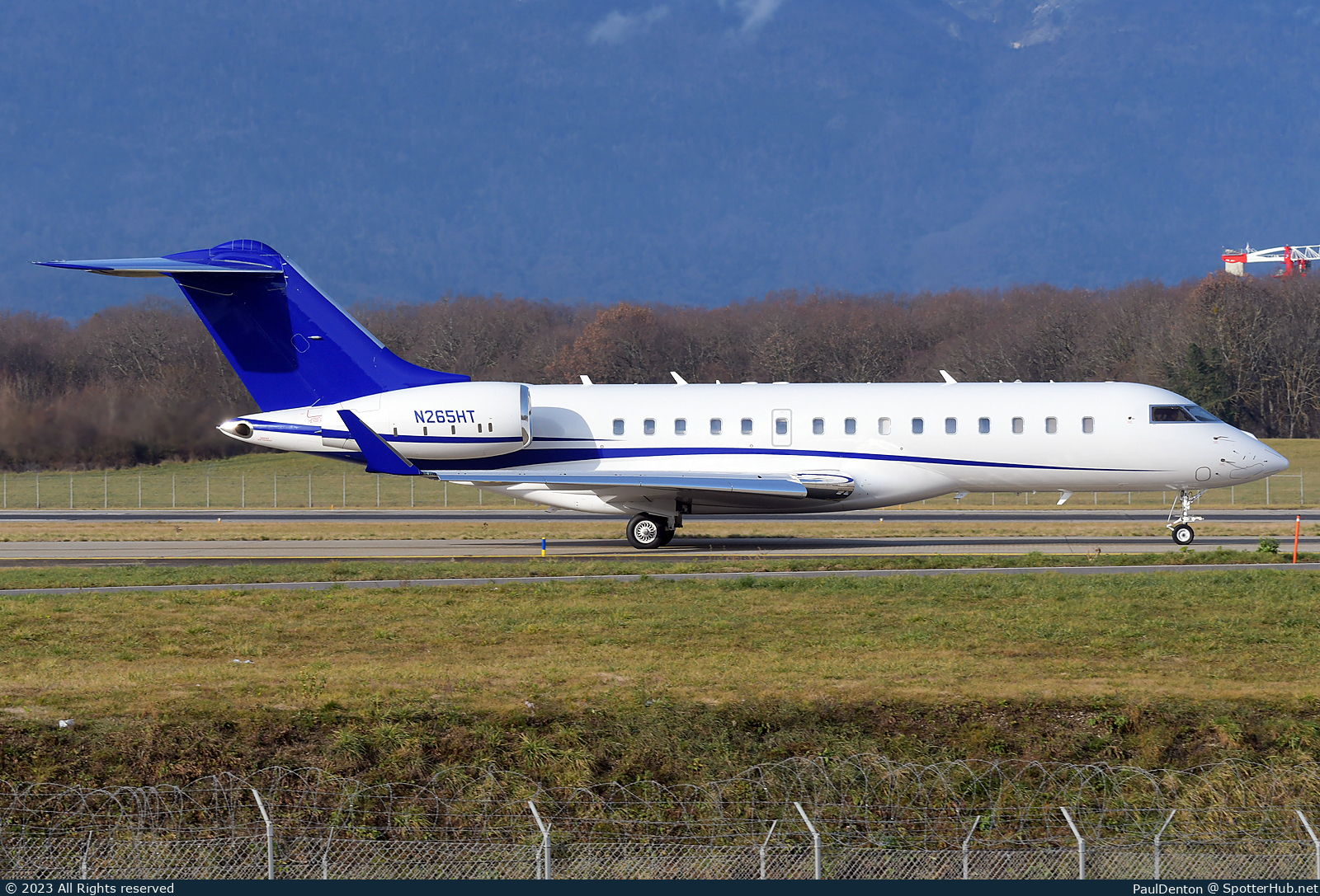 Photo of N265HT - Bombardier Global Express XRS operated by ACI Jet
