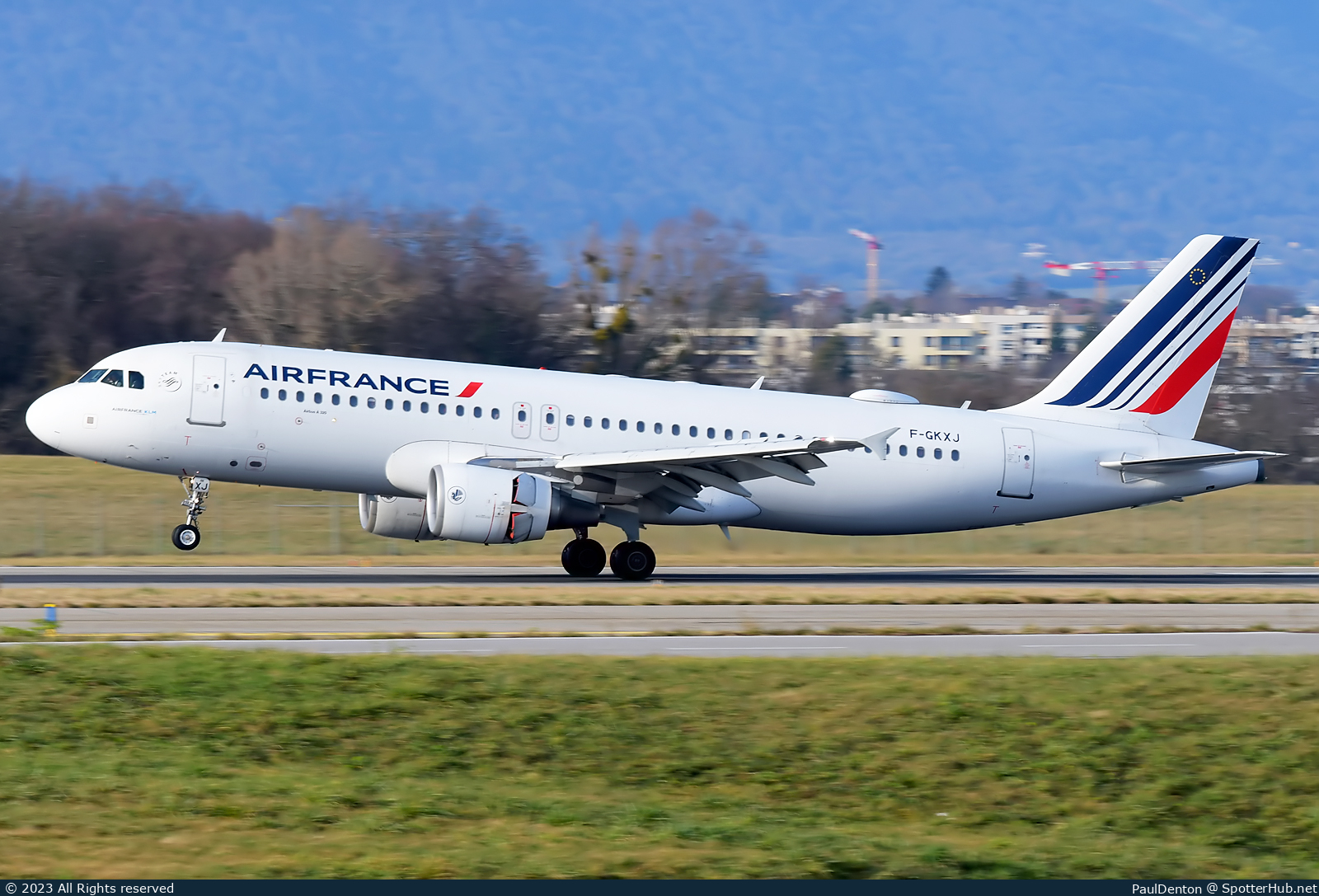 Photo of F-GKXJ - Airbus A320-214 operated by Air France