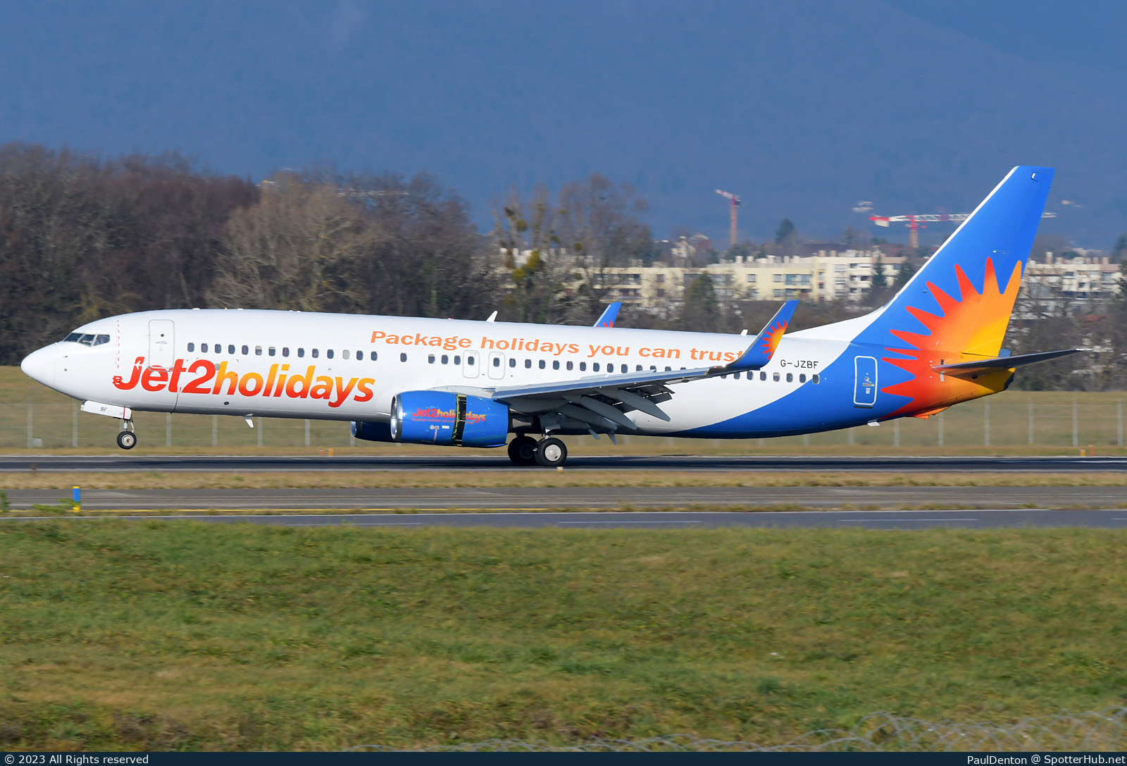 Photo of G-JZBF - Boeing 737-8MG operated by Jet2