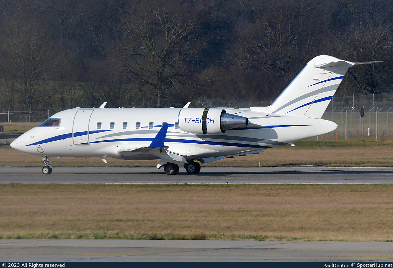 Photo of T7-BCH - Bombardier Challenger 605 operated by PrivatAir Saudi Arabia