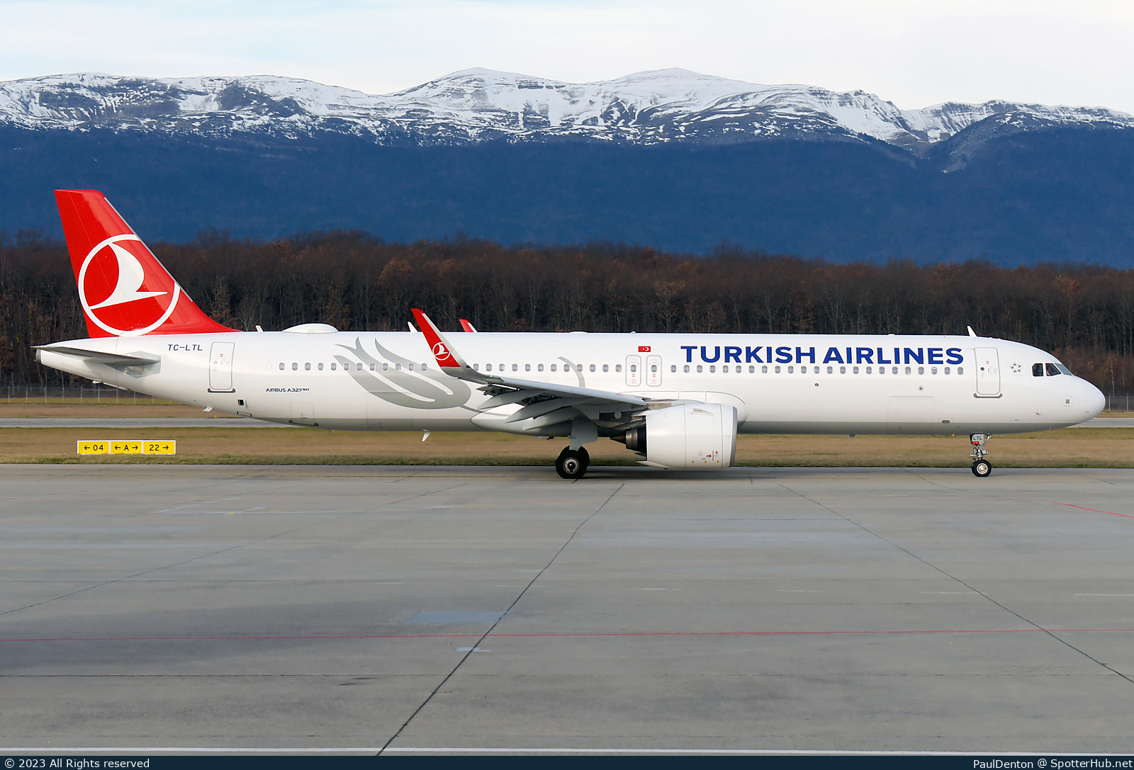 Photo of TC-LTL - Airbus A321-271NX operated by Turkish Airlines