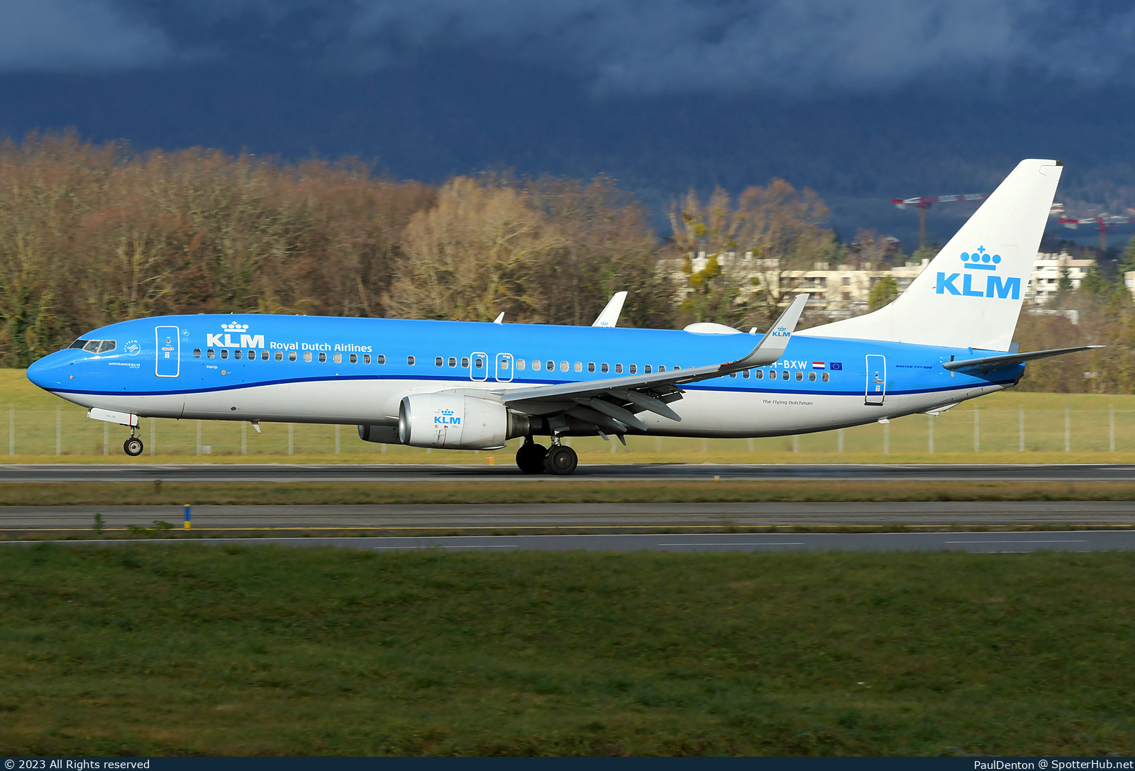 Photo of PH-BXW - Boeing 737-8K2 operated by KLM Royal Dutch Airlines