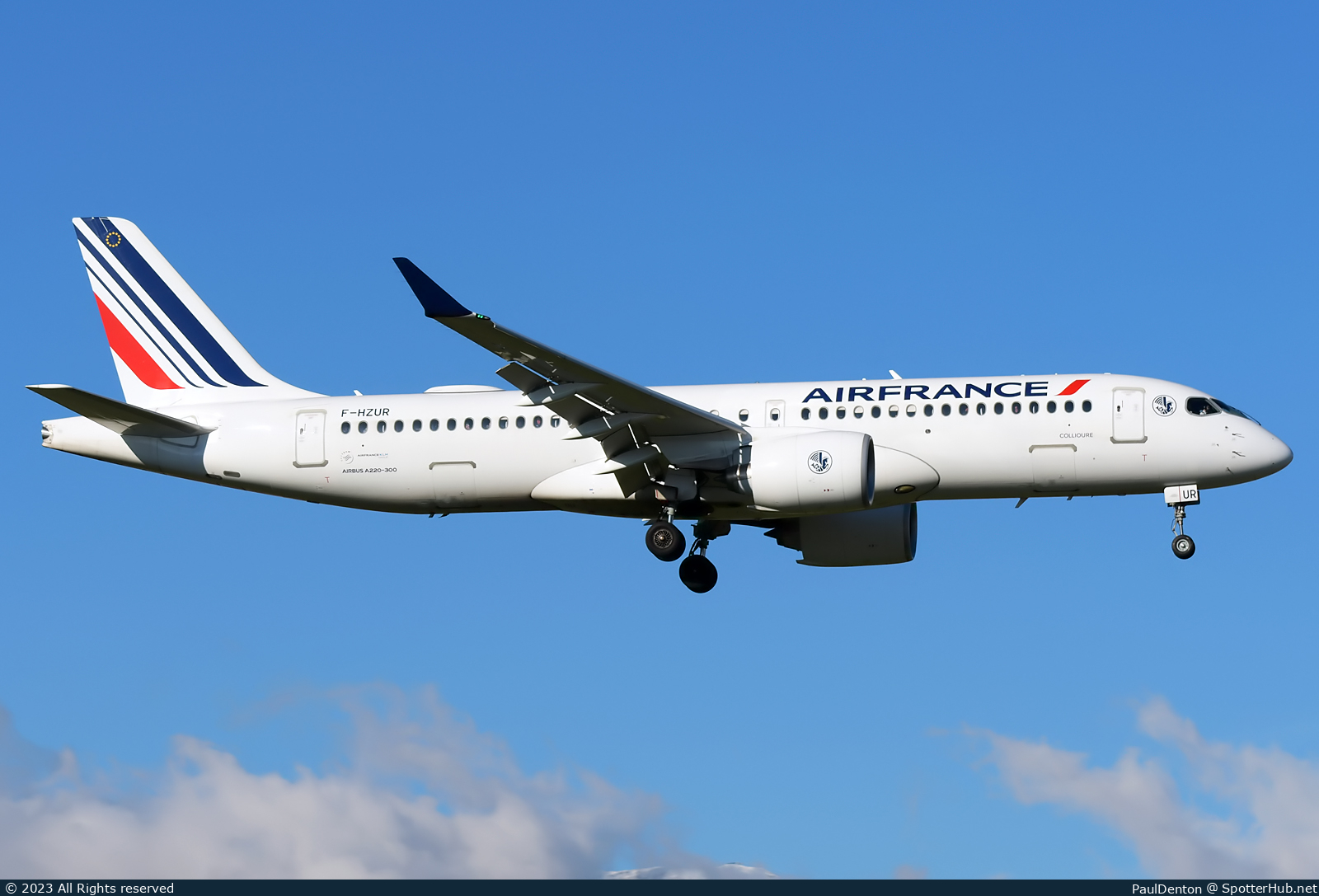 Photo of F-HZUR - Airbus A220-300 operated by Air France