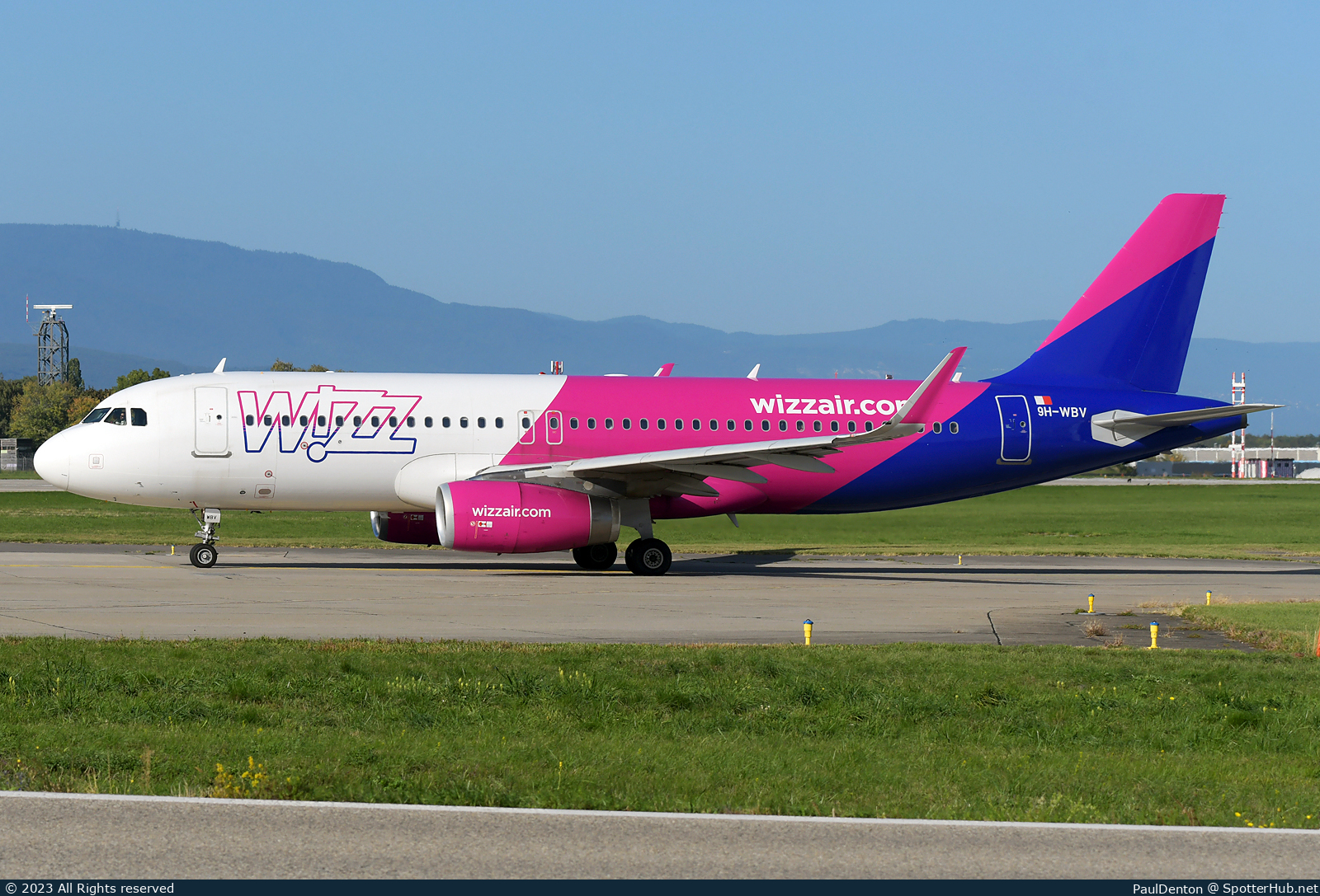Photo of 9H-WBV - Airbus A320-232 operated by Wizz Air Malta