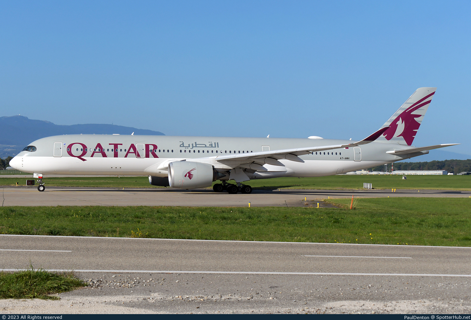 Photo of A7-AMH - Airbus A350-941 operated by Qatar Airways