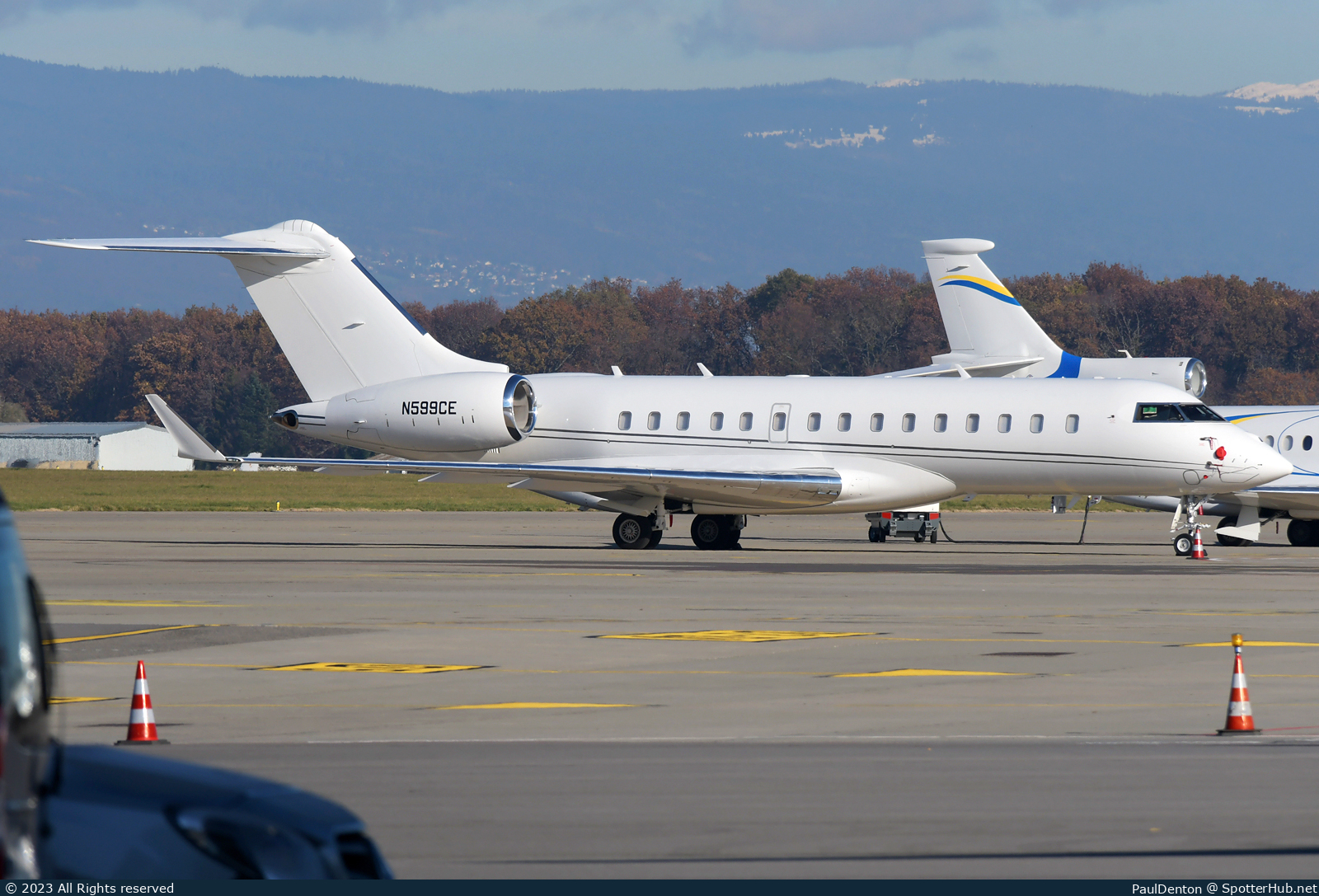 Photo of N599CE - Bombardier Global 6000 operated by Gaya Aviation