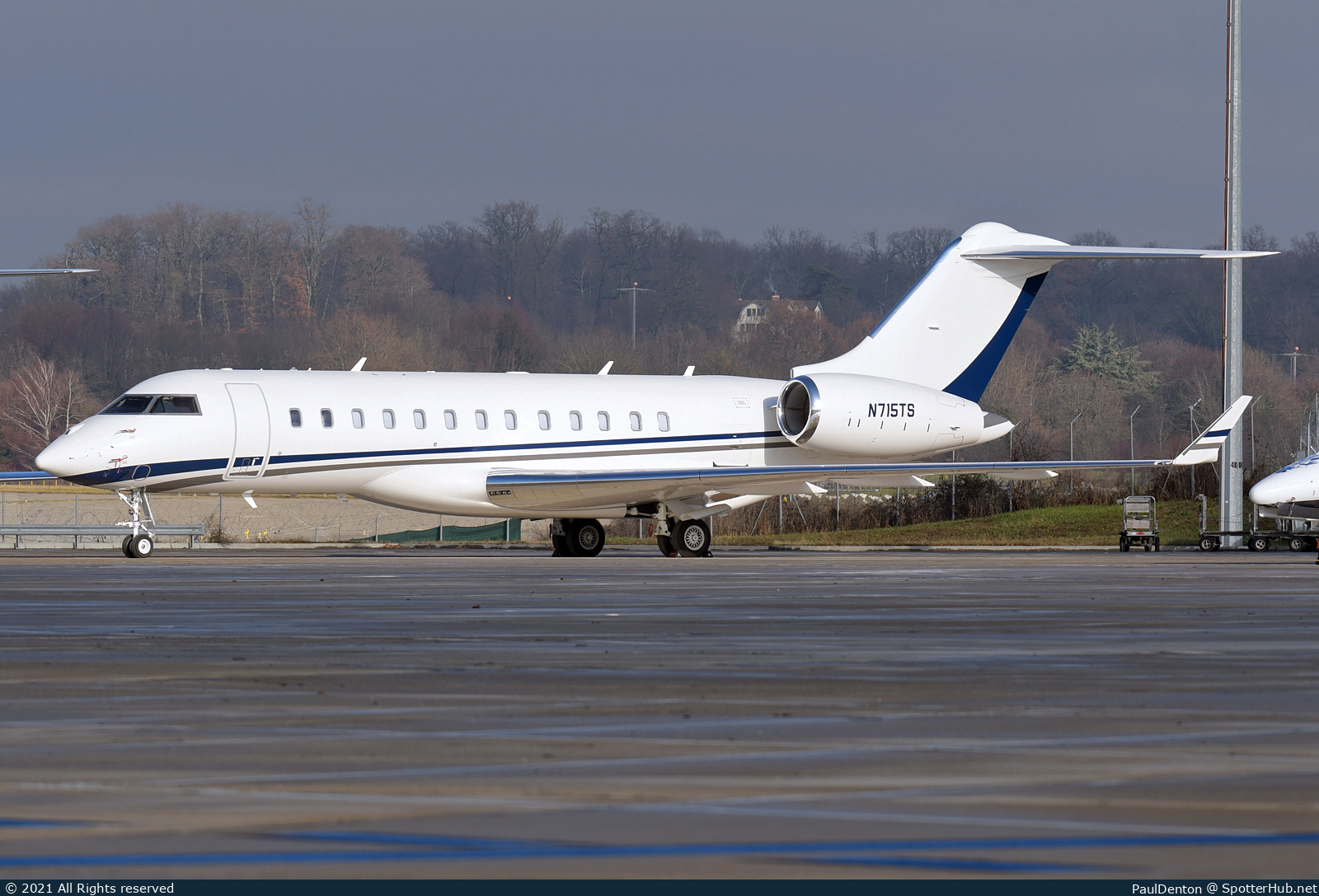Photo of N715TS - Bombardier Global 6000 operated by Solairus Aviation