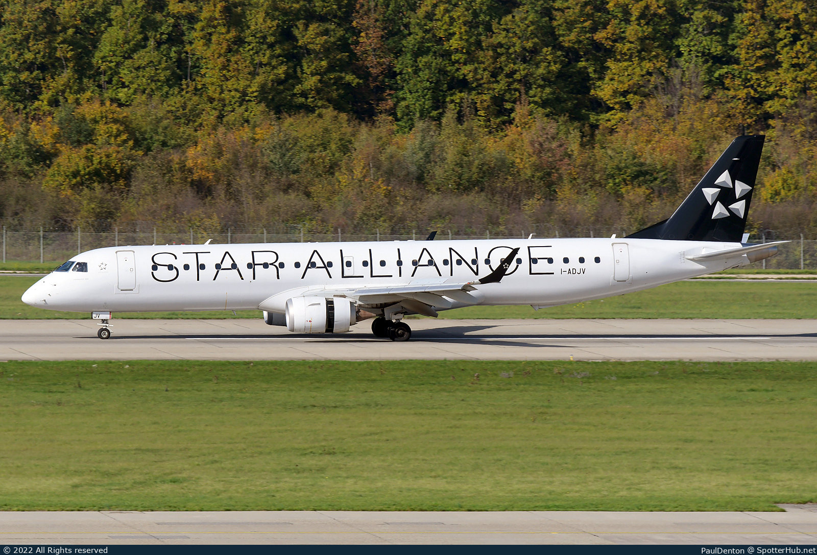 Photo of I-ADJV - Embraer ERJ-195LR operated by Air Dolomiti