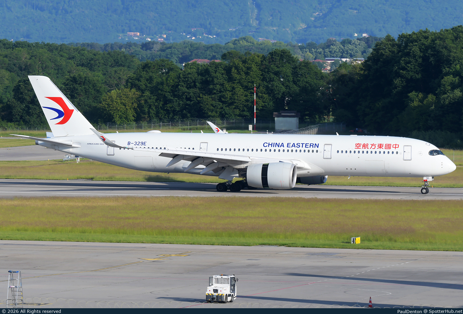 Photo of B-329E - Airbus A350-941 operated by China Eastern Airlines