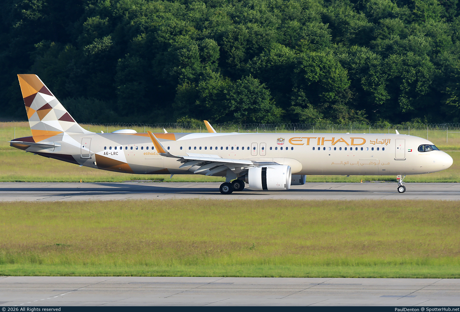 Photo of A6-LRC - Airbus A321-251NX operated by Etihad Airways