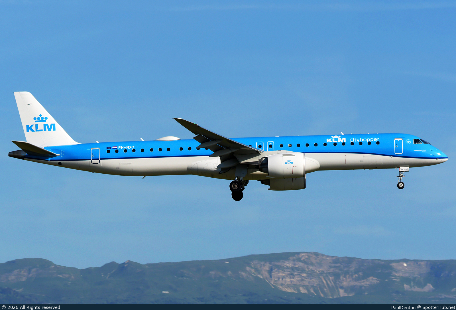 Photo of PH-NXC - Embraer ERJ-195-E2 operated by KLM Cityhopper