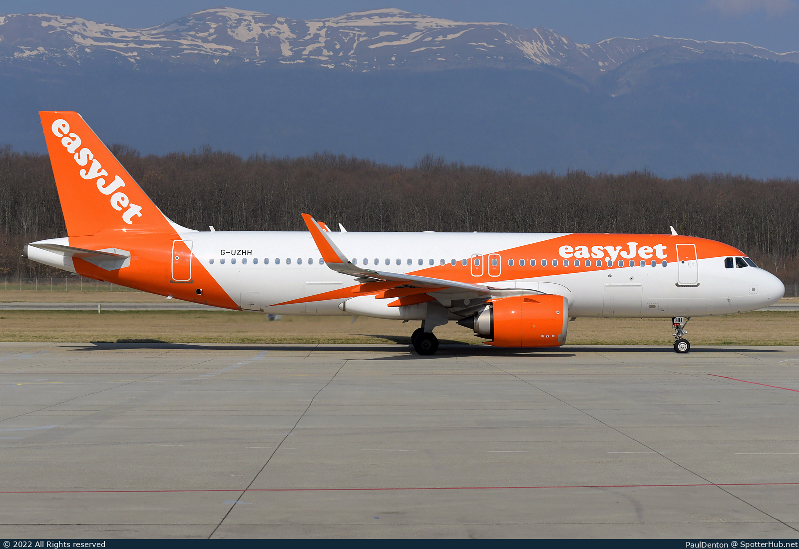 Photo of G-UZHH - Airbus A320-251N operated by easyJet