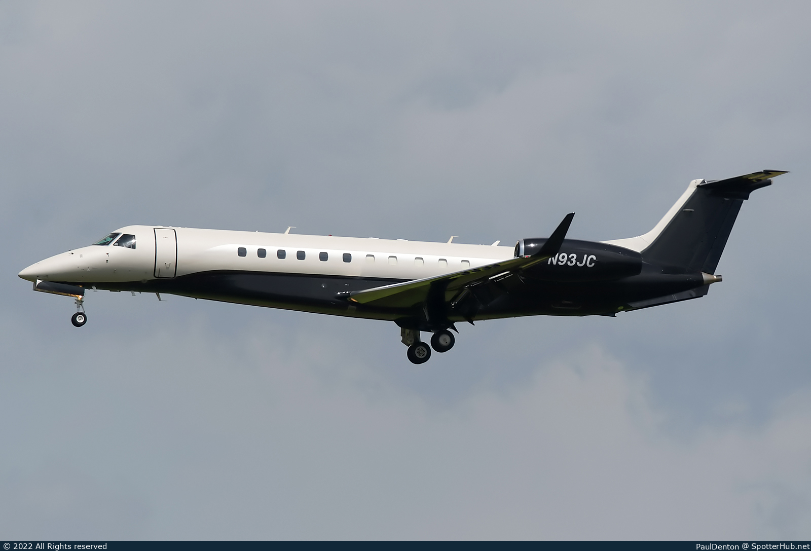 Photo of N93JC - Embraer Legacy 600 operated by Solairus Aviation