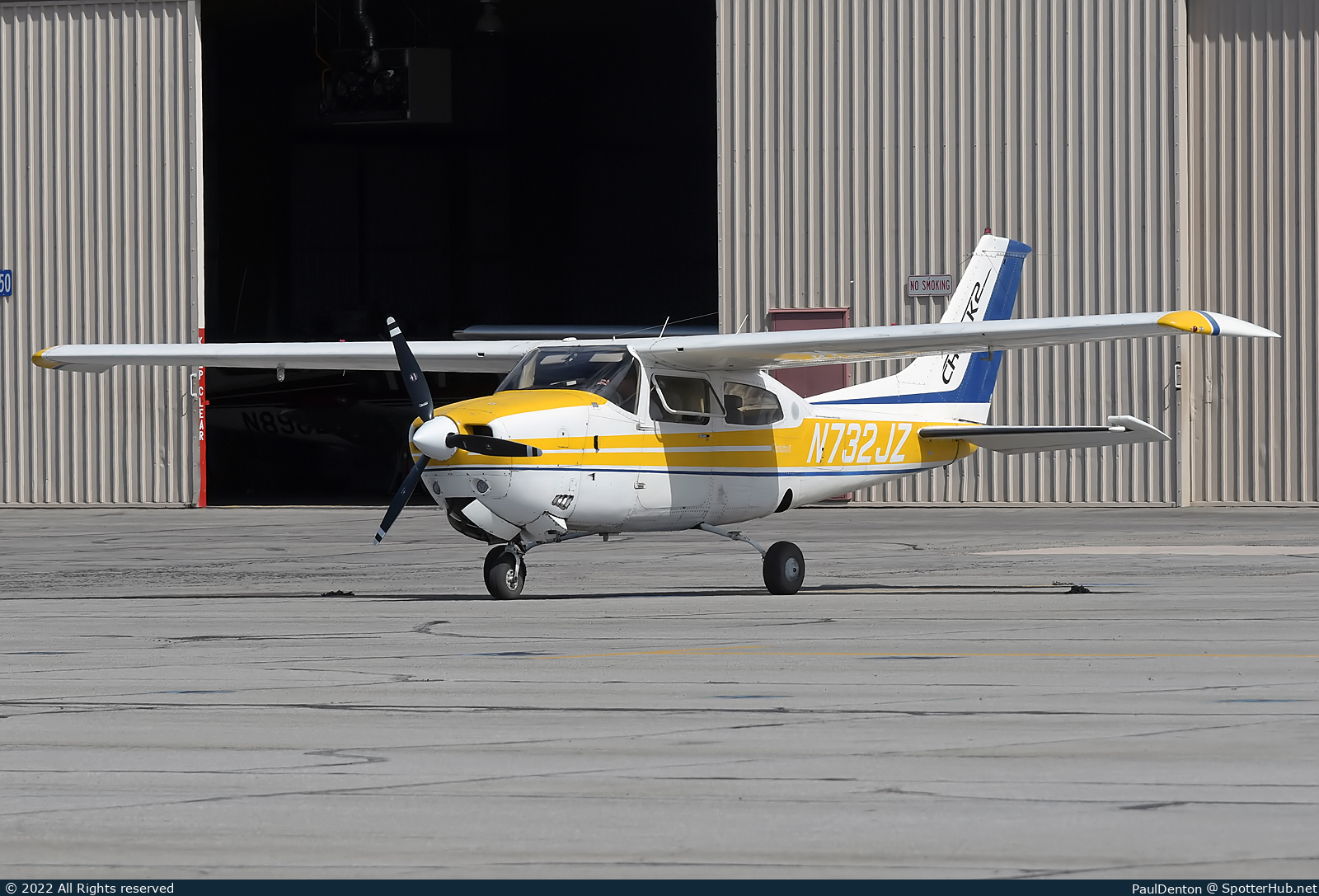 Photo of N732JZ - Cessna 210L Centurion operated by Chalk 2