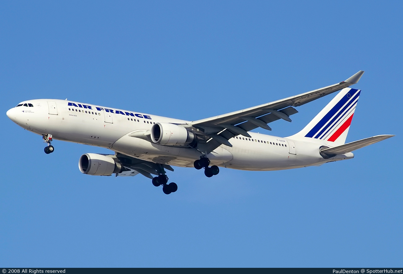 Photo of F-GZCP - Airbus A330-203 operated by Air France