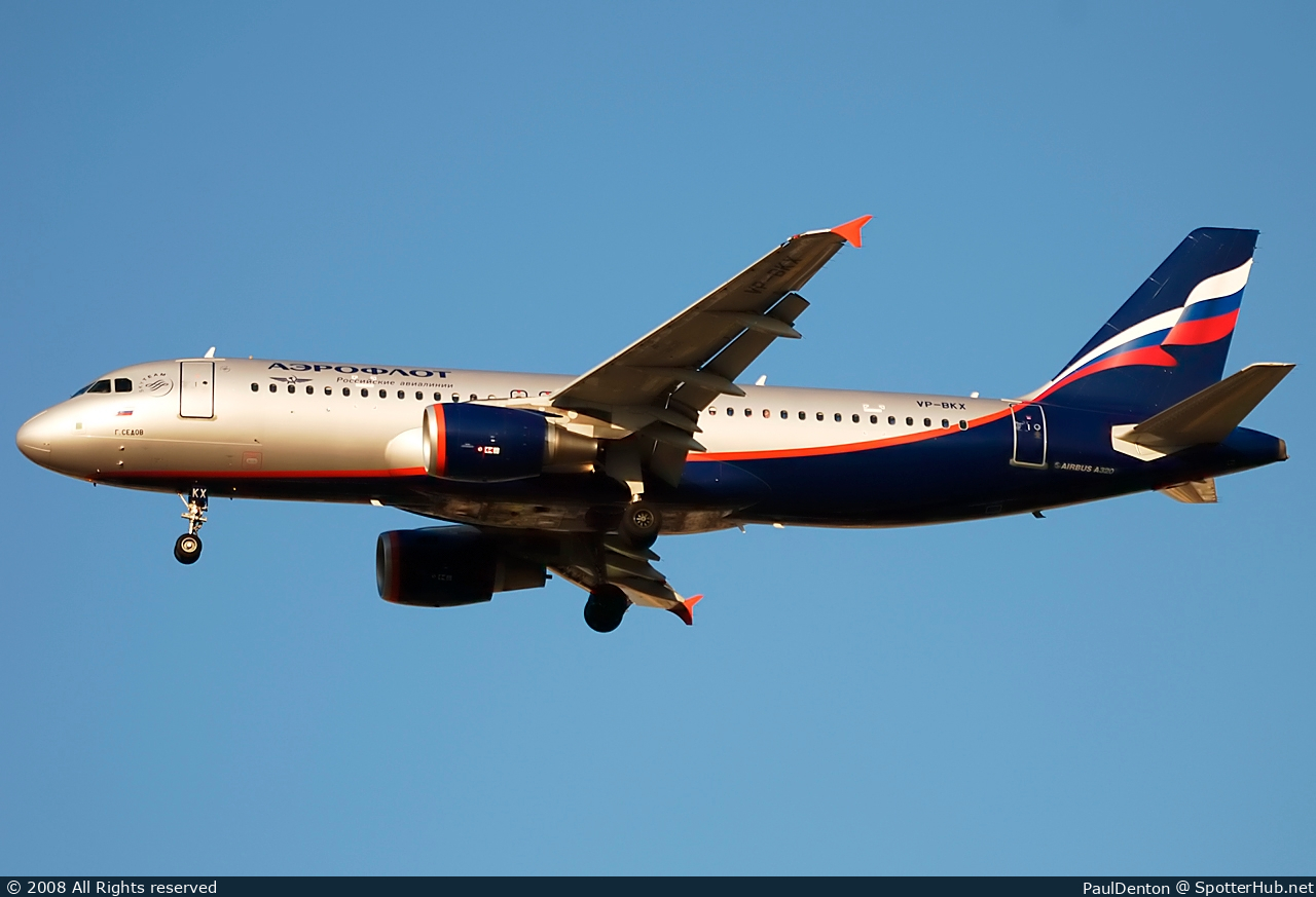 Photo of VP-BKX - Airbus A320-214 operated by Aeroflot