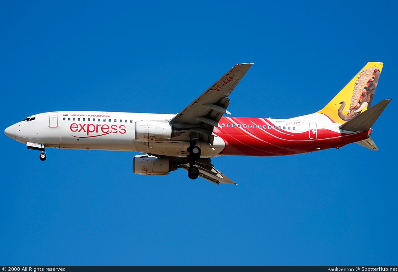 Photo of VT-AXA - Boeing 737-86Q operated by Air India Express