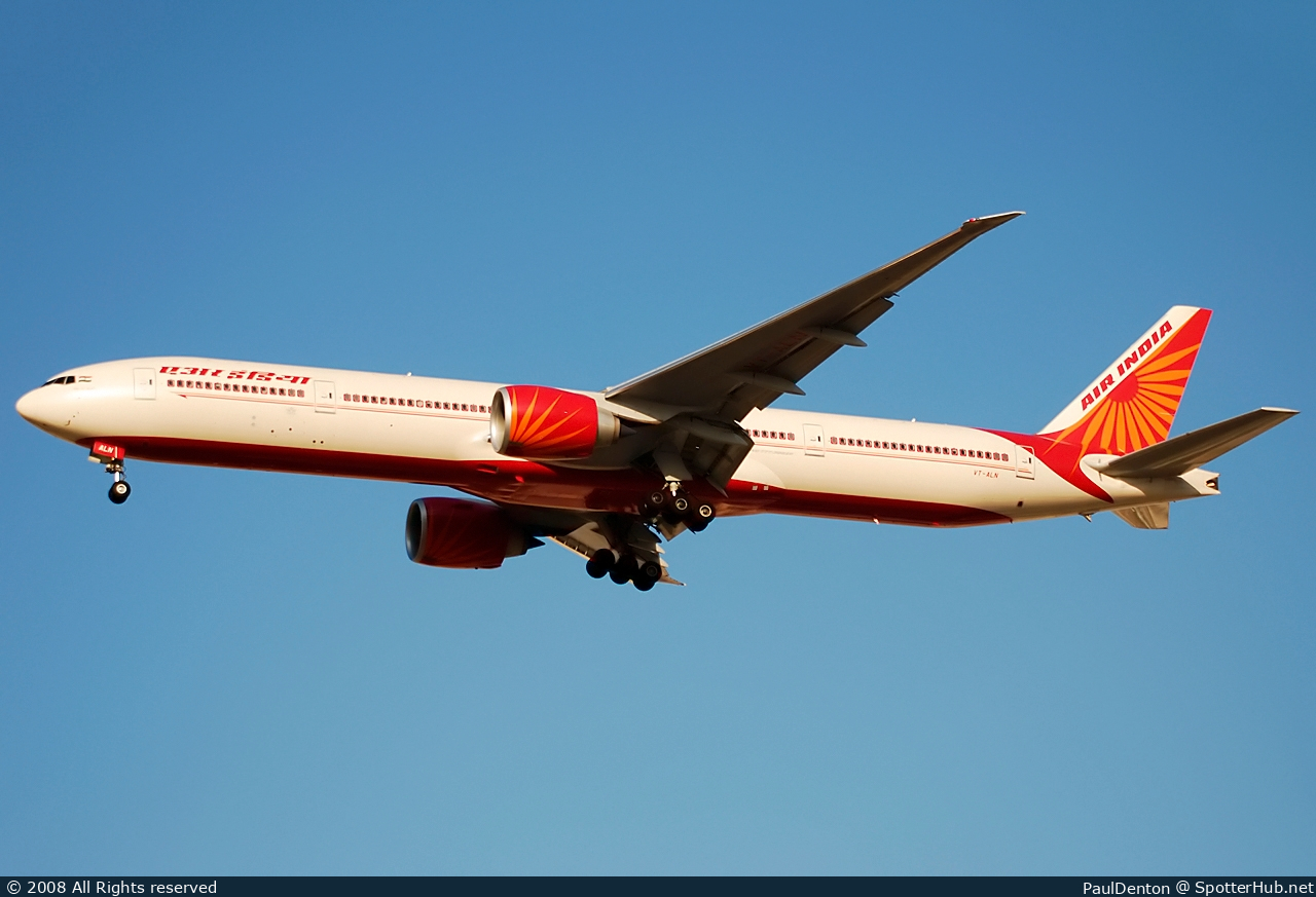 Photo of VT-ALN - Boeing 777-337(ER) operated by Air India