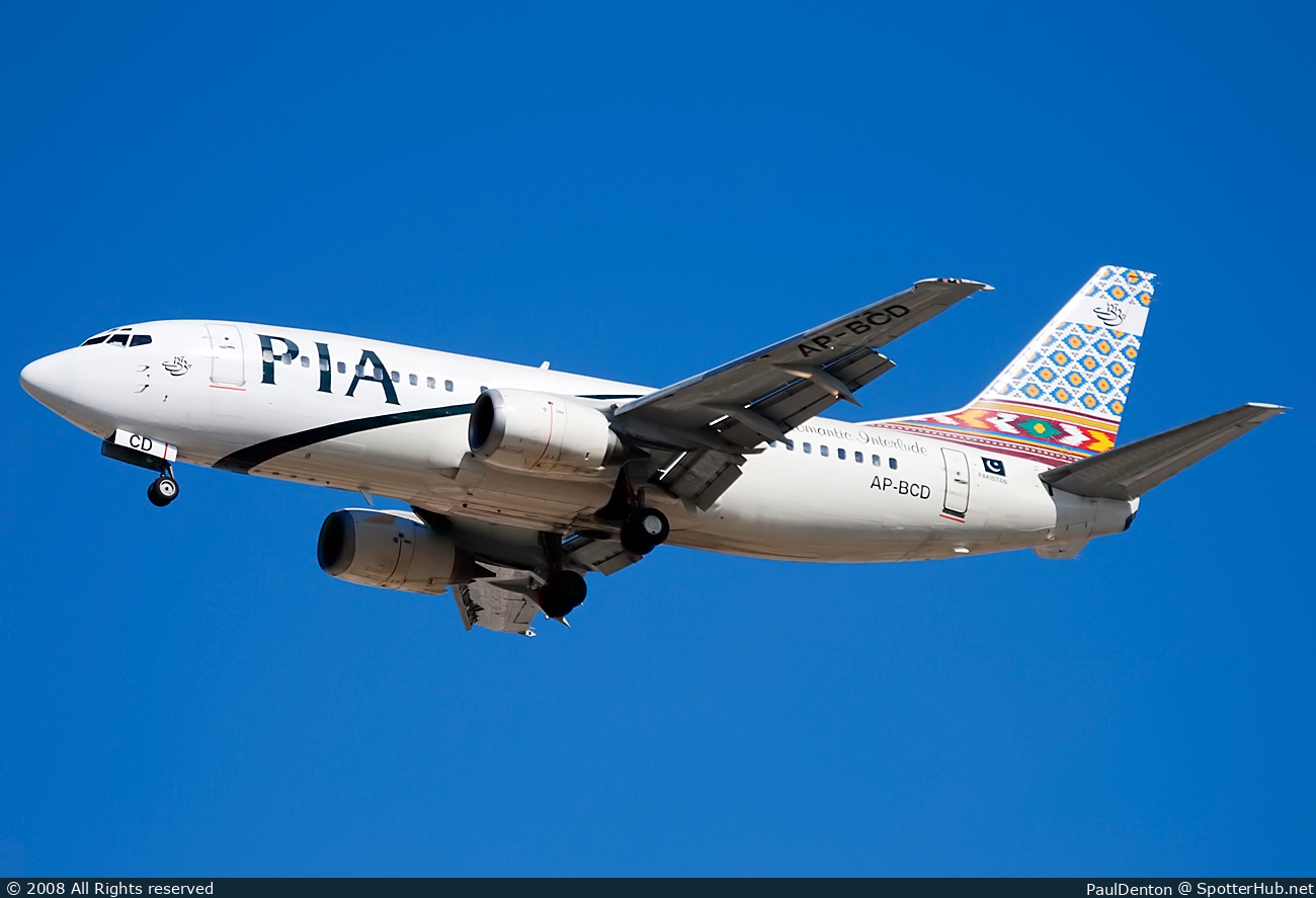 Photo of AP-BCD - Boeing 737-340 operated by PIA Pakistan International Airlines
