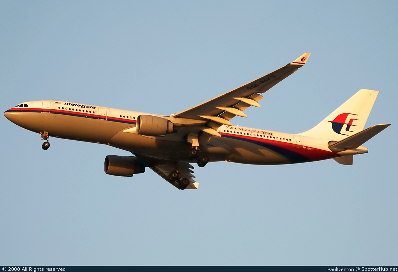 Photo of 9M-MKV - Airbus A330-223 operated by Malaysia Airlines