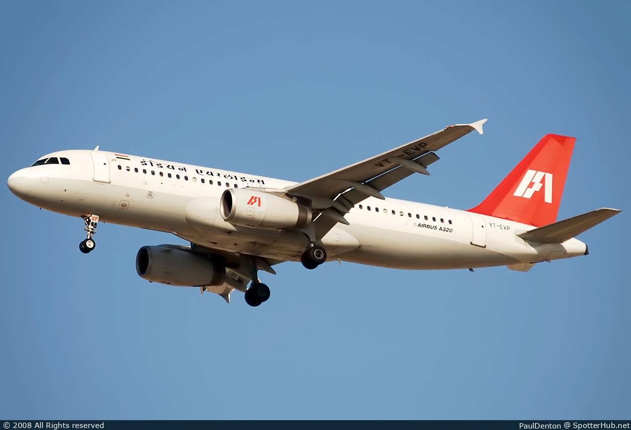 Photo of VT-EVP - Airbus A320-231 operated by Indian Airlines