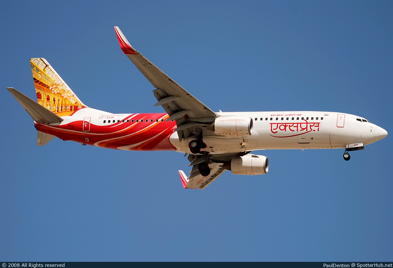 Photo of VT-AXM - Boeing 737-8HG operated by Air India Express