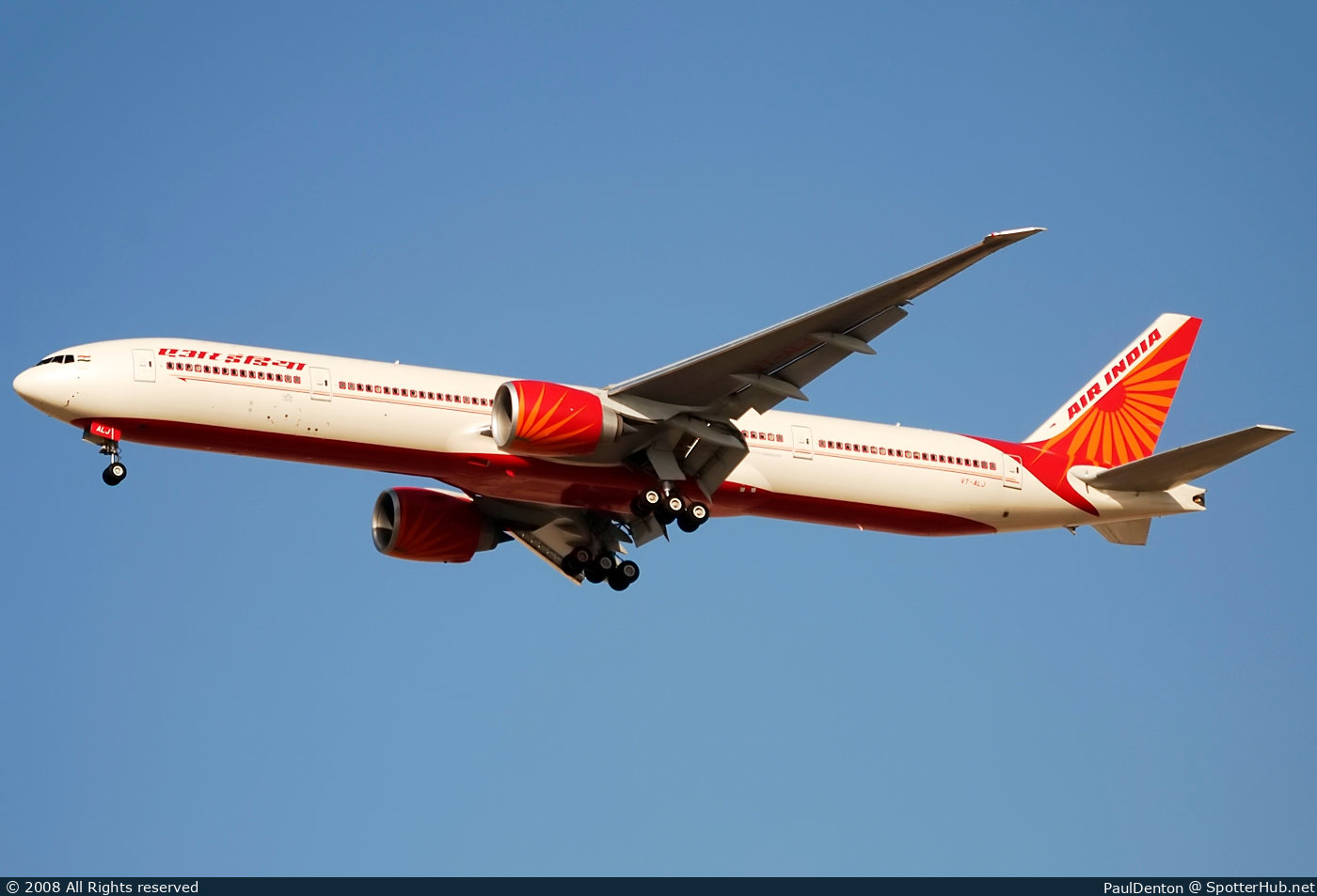 Photo of VT-ALJ - Boeing 777-337(ER) operated by Air India