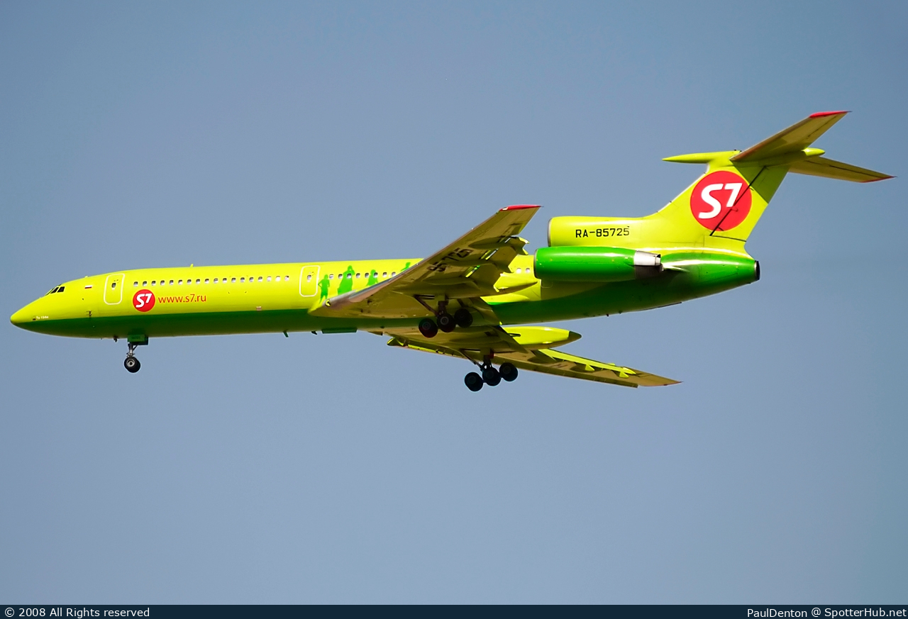 Photo of RA-85725 - Tupolev Tu-154M operated by S7 Airlines