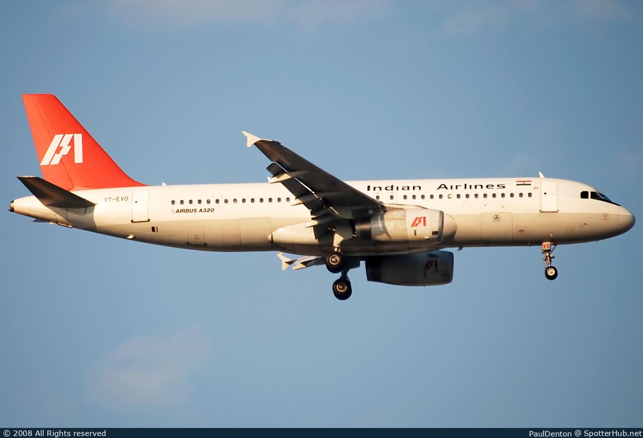 Photo of VT-EVO - Airbus A320-231 operated by Indian Airlines
