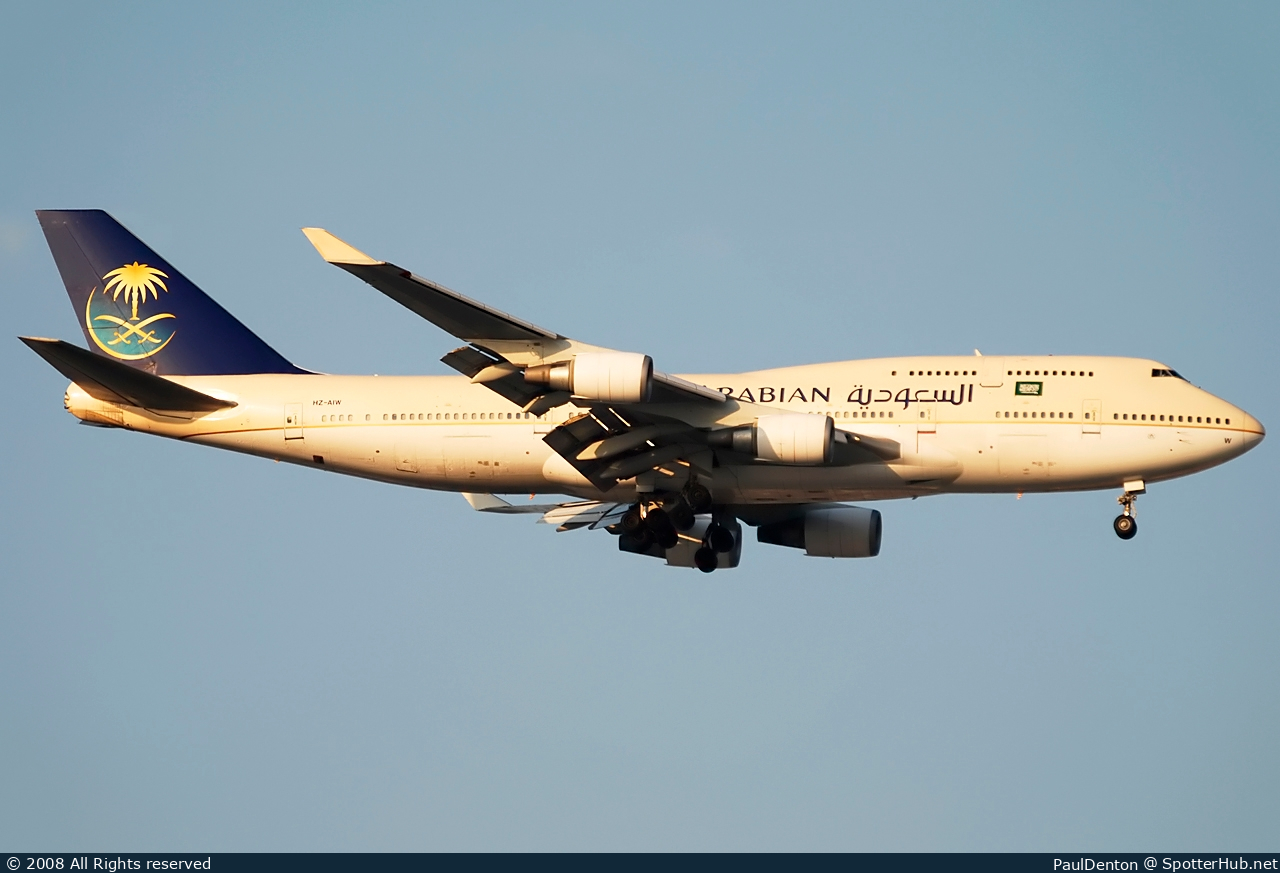 Photo of HZ-AIW - Boeing 747-468 operated by Saudi Arabian Airlines