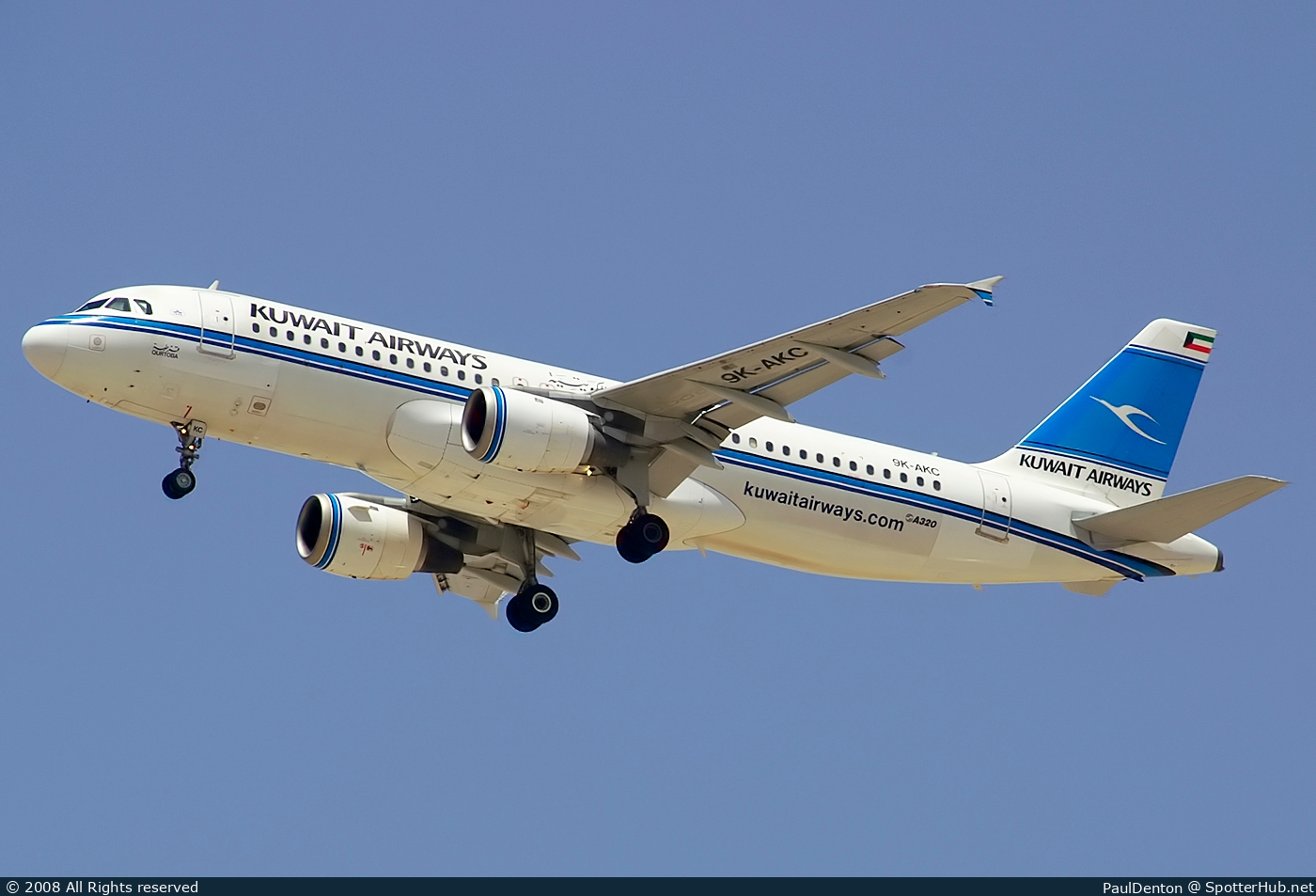 Photo of 9K-AKC - Airbus A320-212 operated by Kuwait Airways