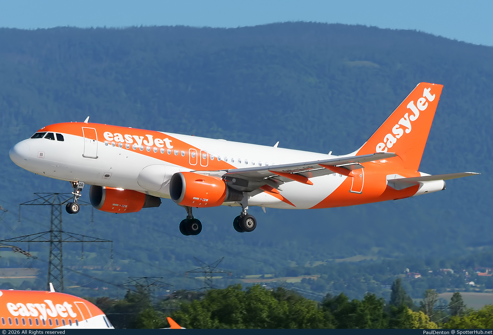 Photo of OE-LQR - Airbus A319-111 operated by easyJet Europe