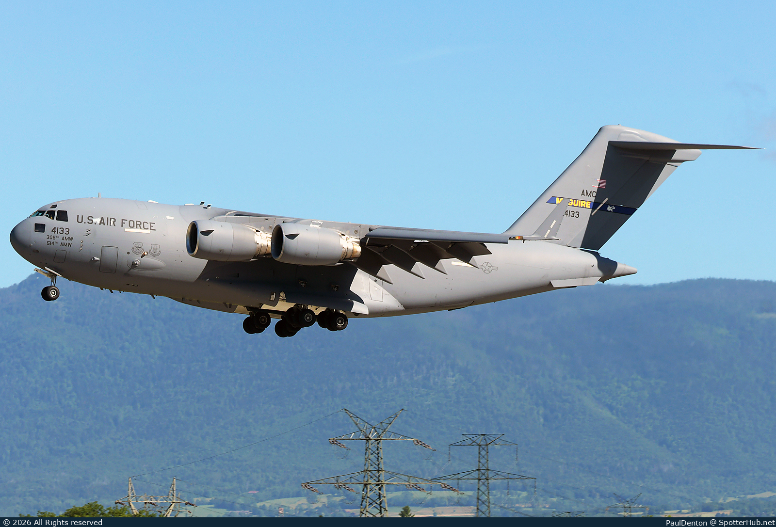 Photo of 04-4133 - Boeing C-17A Globemaster III operated by US Air Force