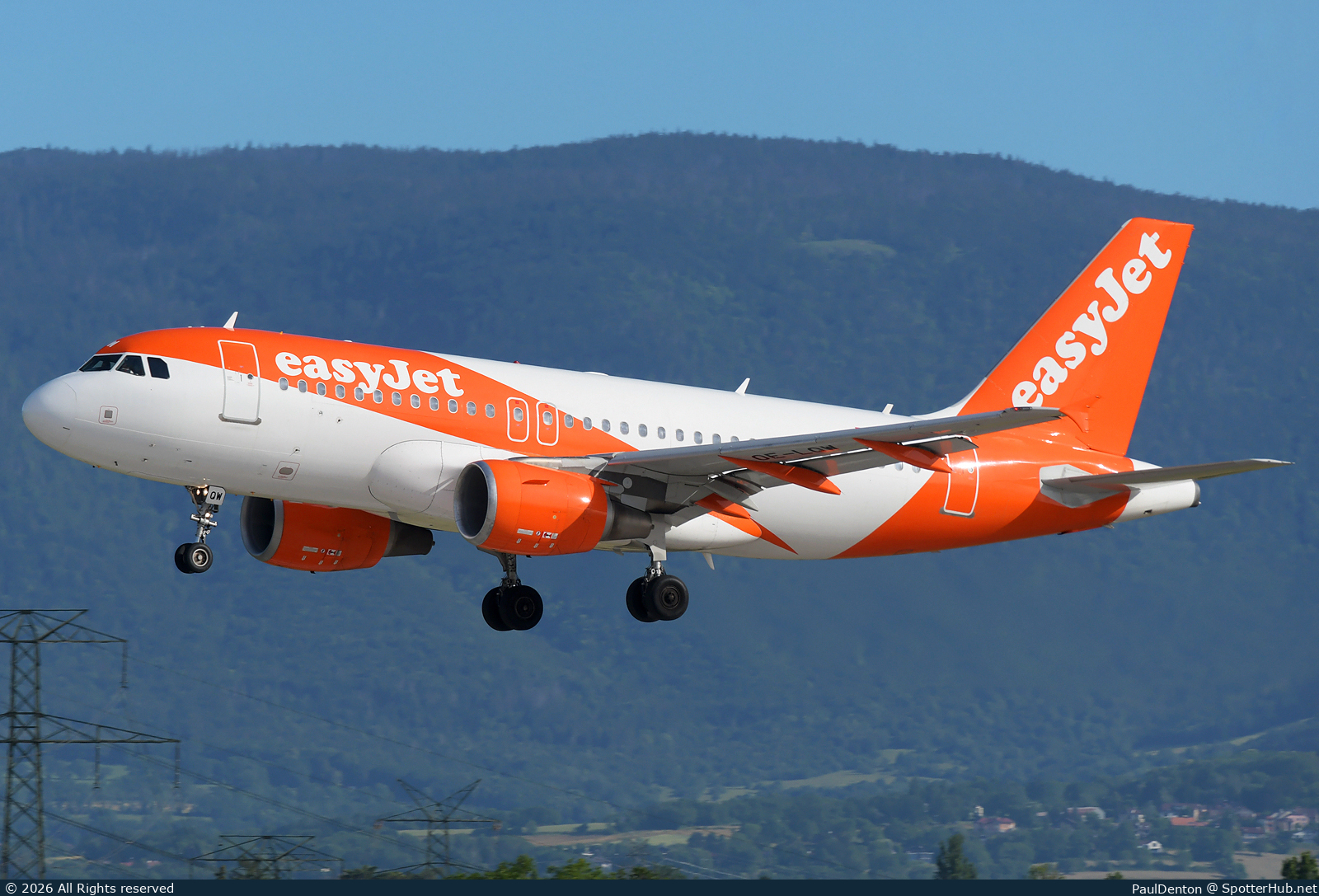 Photo of OE-LQW - Airbus A319-111 operated by easyJet Europe