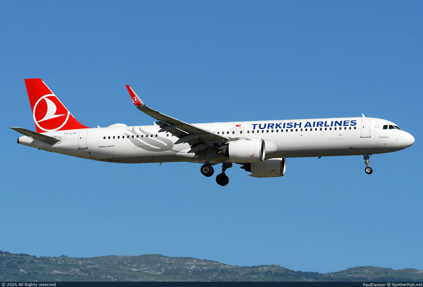 Photo of TC-LSZ - Airbus A321-271NX operated by Turkish Airlines
