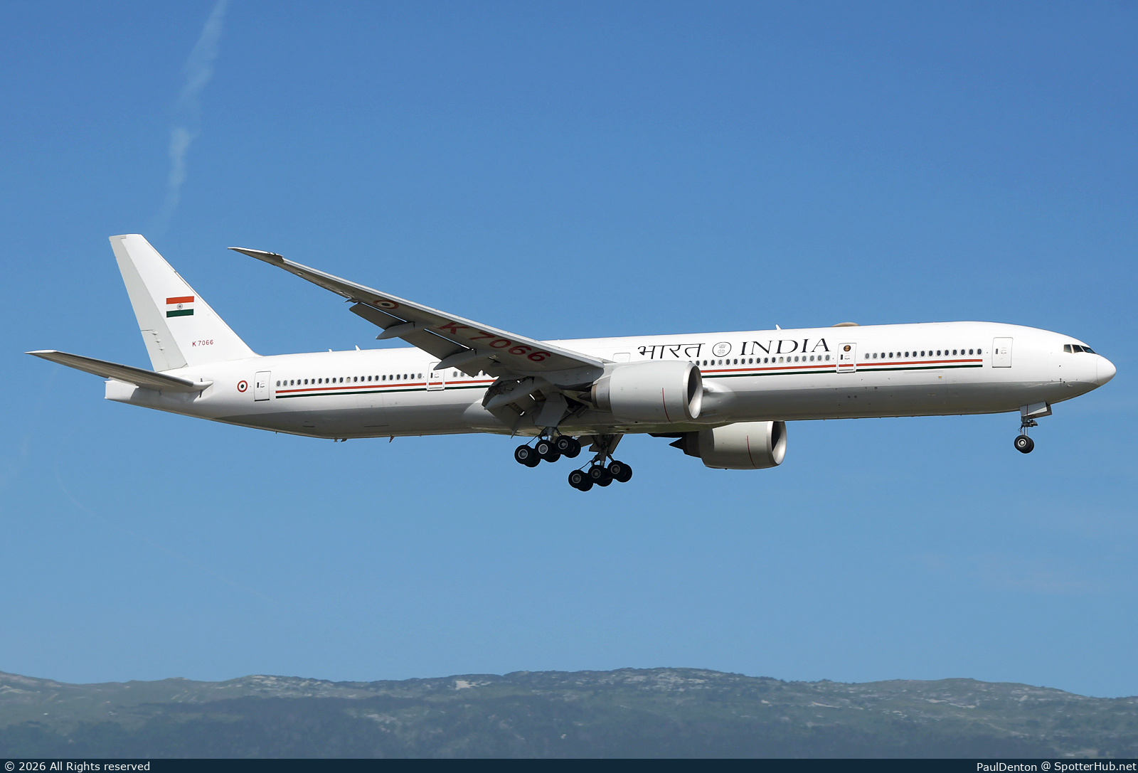 Photo of K7066 - Boeing 777-337(ER) operated by Government of India