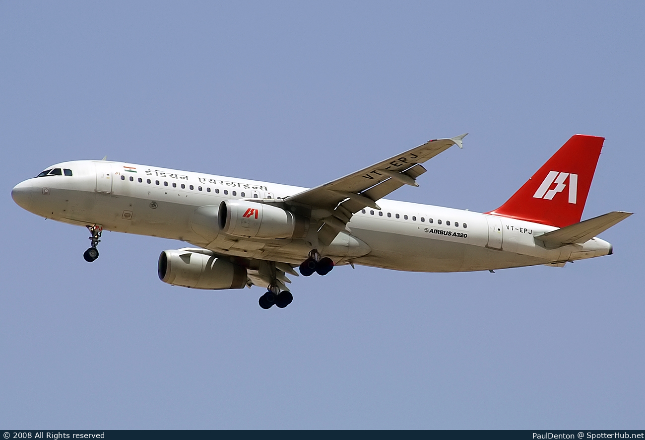 Photo of VT-EPJ - Airbus A320-231 operated by Indian Airlines