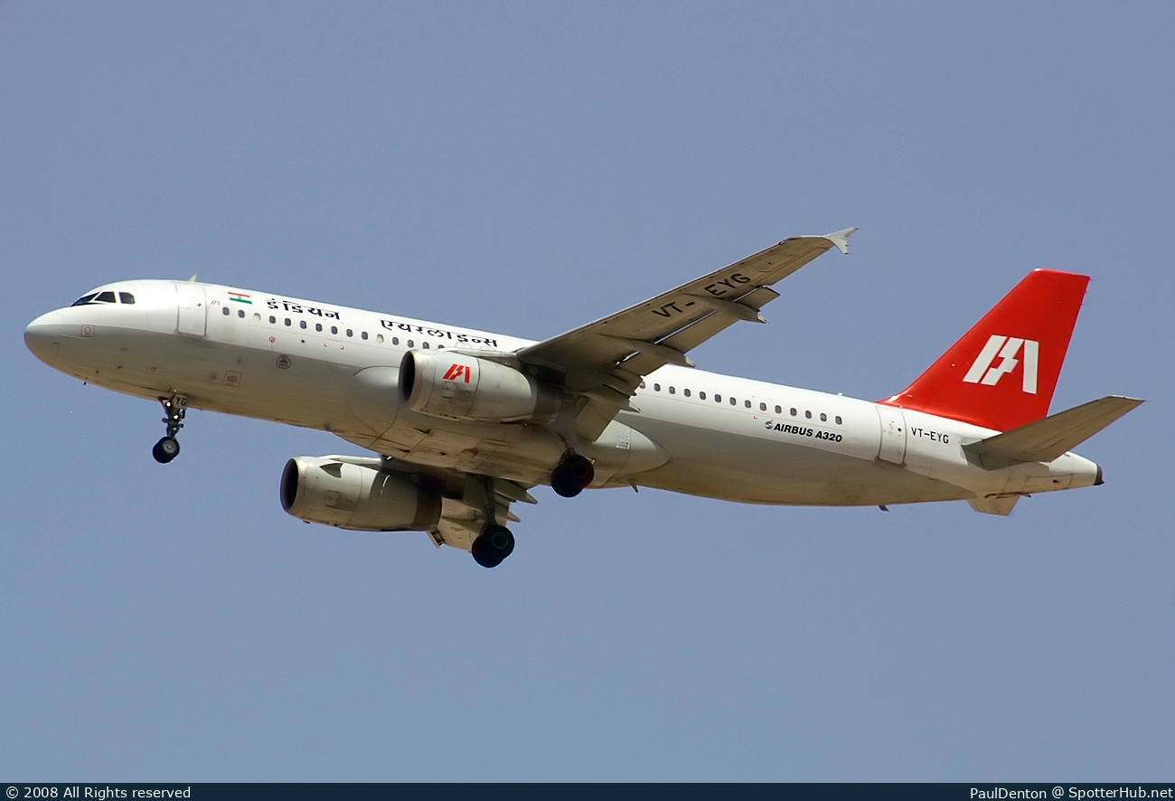 Photo of VT-EYG - Airbus A320-231 operated by Indian Airlines