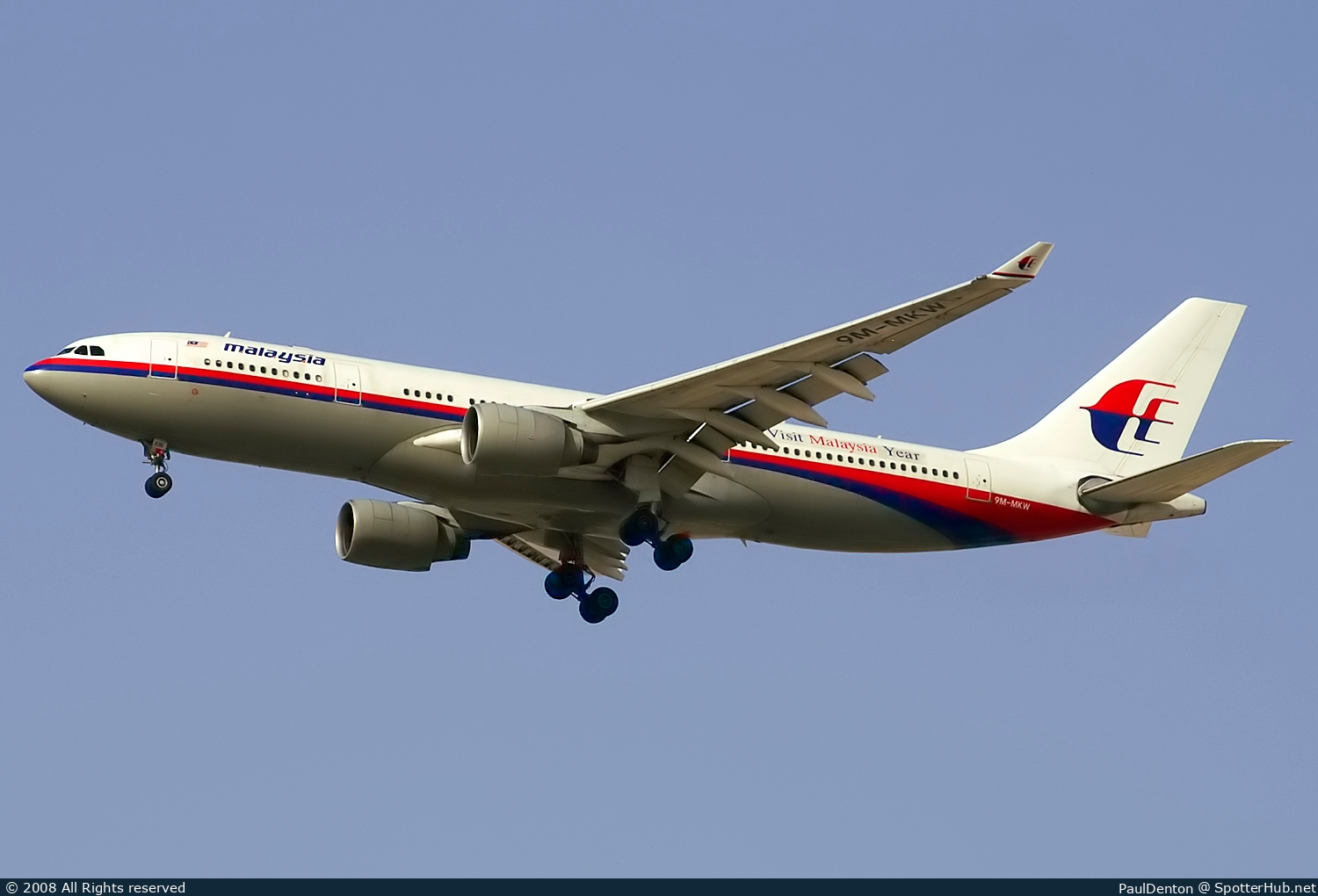 Photo of 9M-MKW - Airbus A330-223 operated by Malaysia Airlines