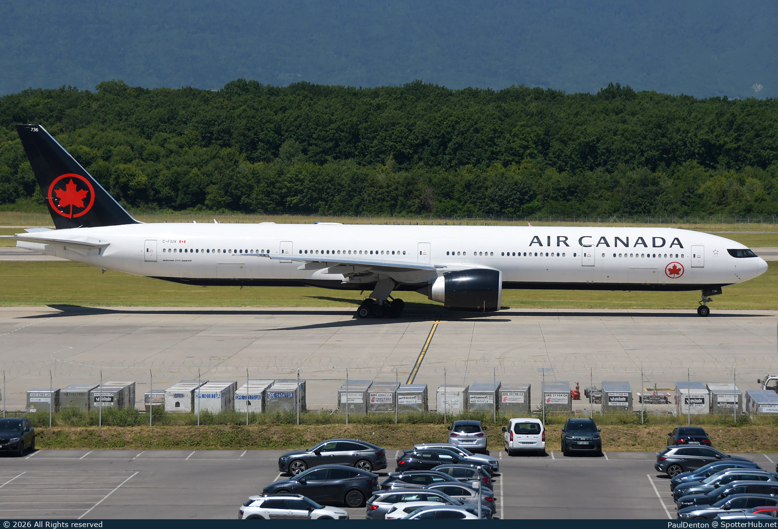 Photo of C-FIUV - Boeing 777-333(ER) operated by Air Canada