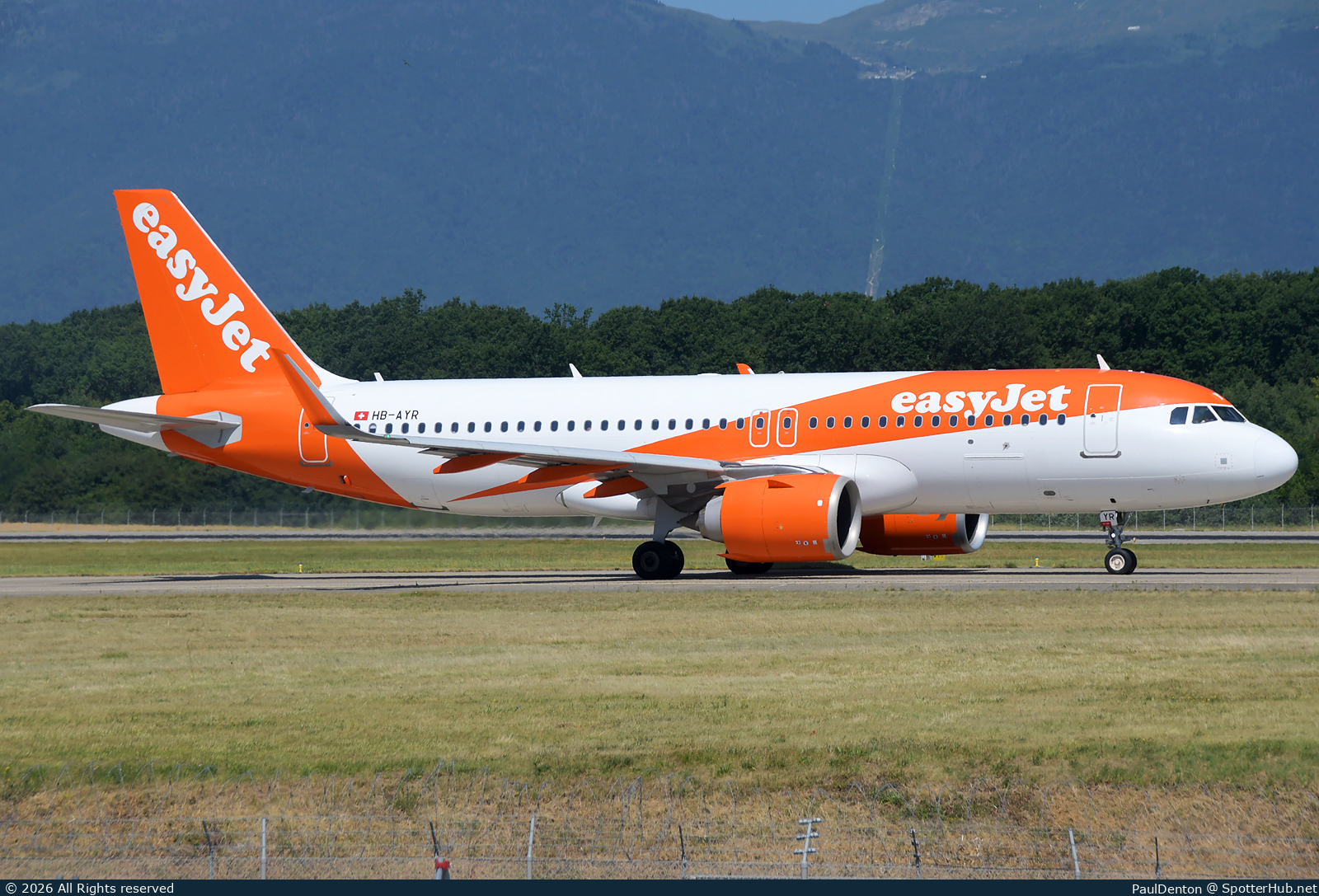 Photo of HB-AYR - Airbus A320-251N operated by easyJet Switzerland