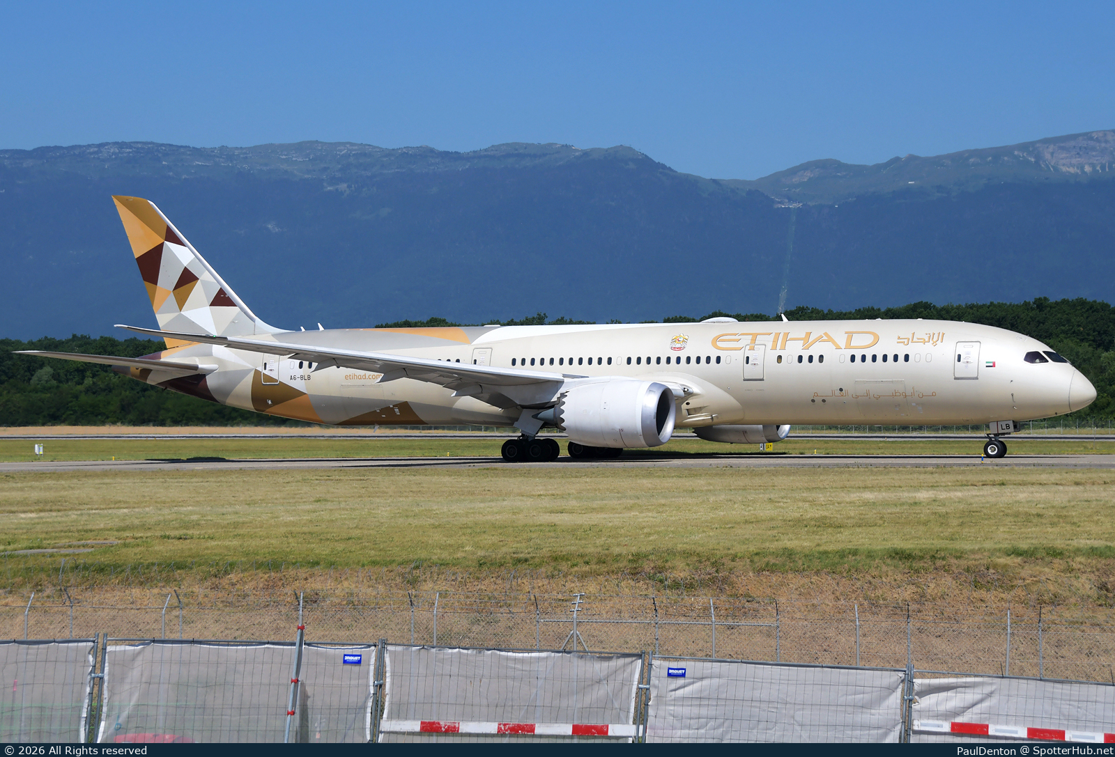 Photo of A6-BLB - Boeing 787-9 Dreamliner operated by Etihad Airways