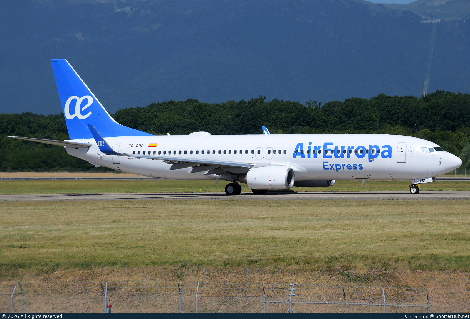 Photo of EC-OBP - Boeing 737-8JP operated by Air Europa Express (opb Aeronova)