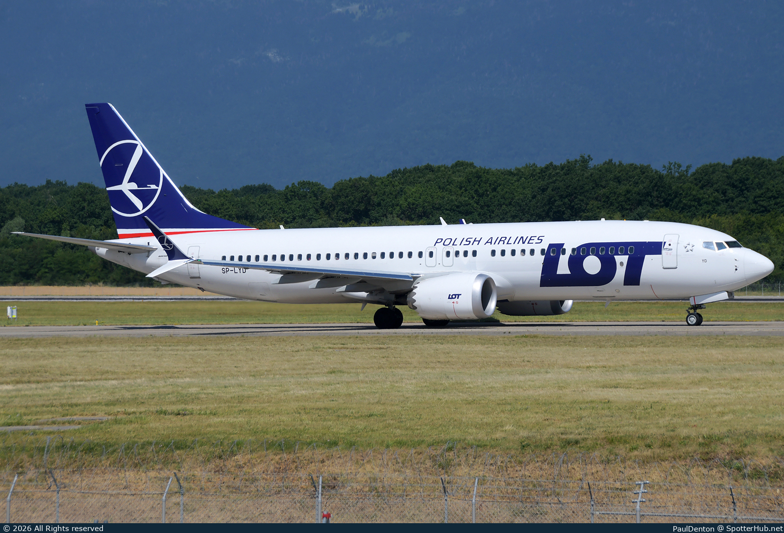 Photo of SP-LYD - Boeing 737 MAX 8 operated by LOT Polish Airlines