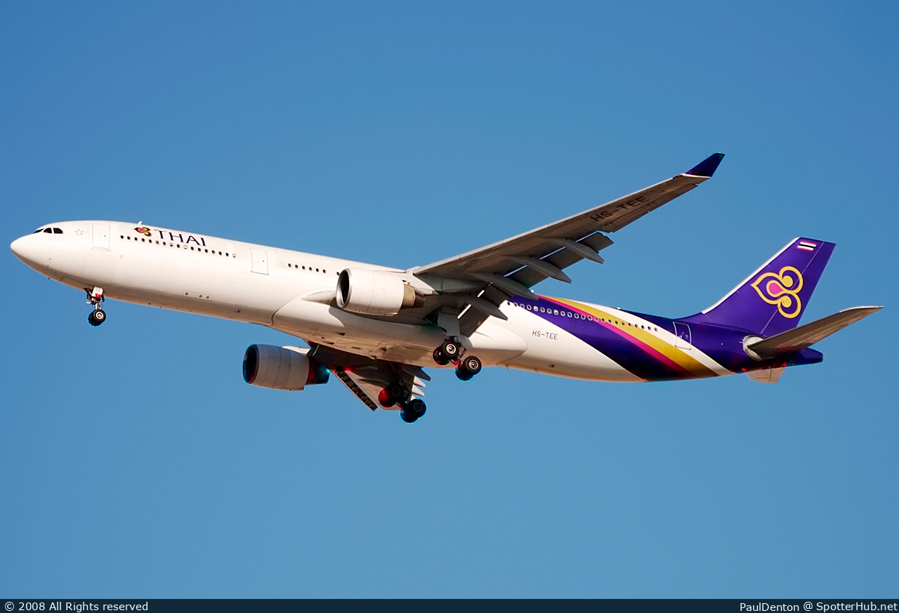 Photo of HS-TEE - Airbus A330-321 operated by Thai Airways International