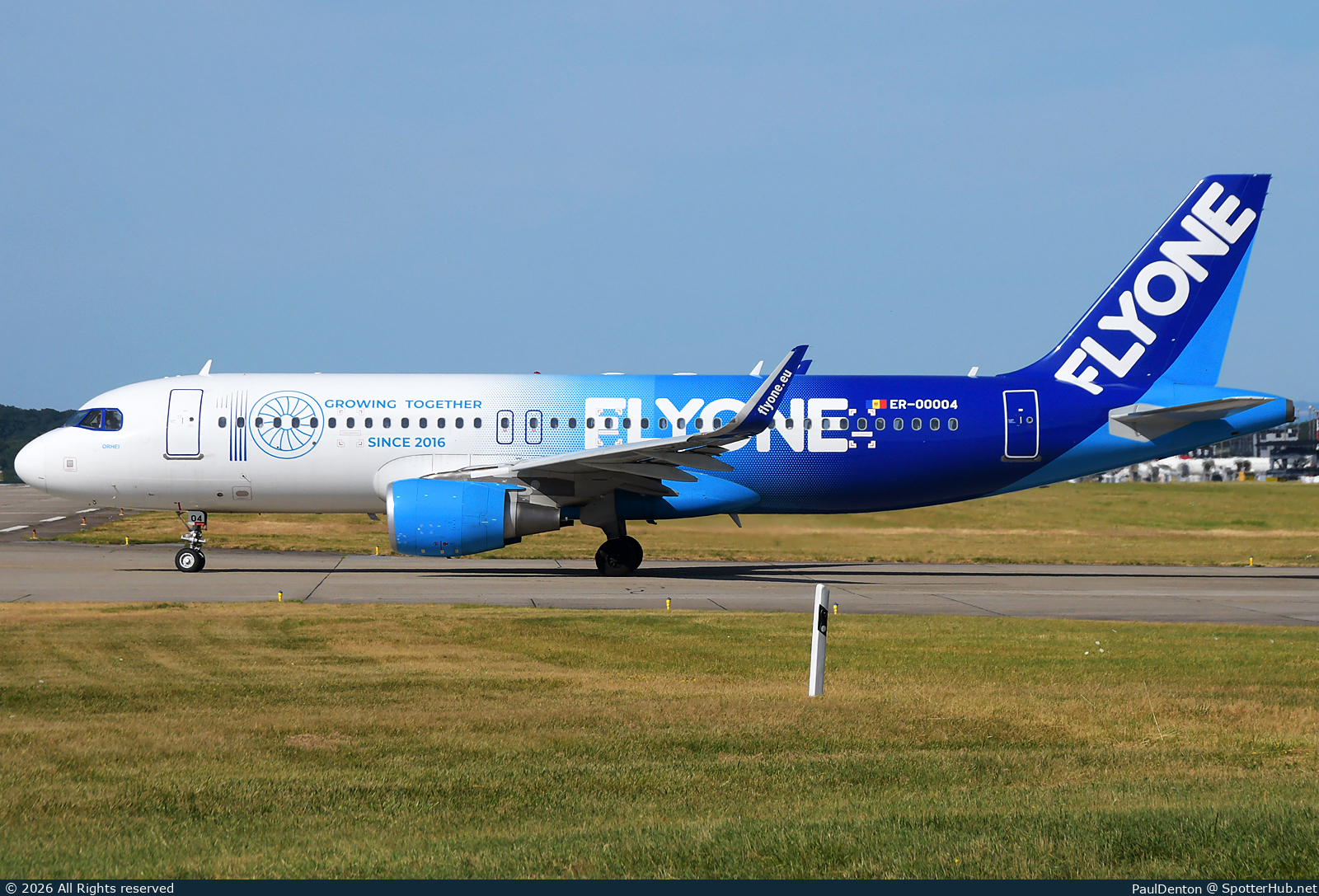 Photo of ER-00004 - Airbus A320-214 operated by FlyOne