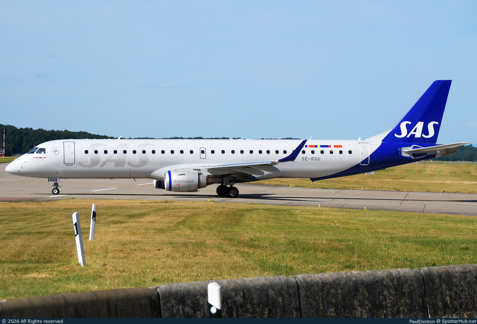 Photo of SE-RSU - Embraer ERJ-195LR operated by SAS Link